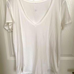 Lululemon Sz 6 love v neck white t shirt